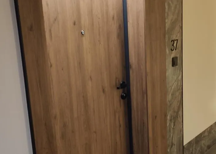 One-room Nyska Free Garage!!! דירה *