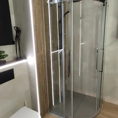 One-room Nyska Free Garage!!! *