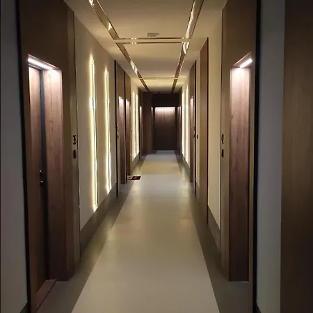 One-room Nyska Free Garage!!! 弗罗茨瓦夫