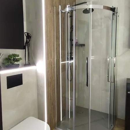 One-room Nyska Free Garage!!! Apartment *